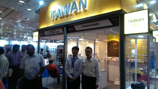 林處長明誠(右一)