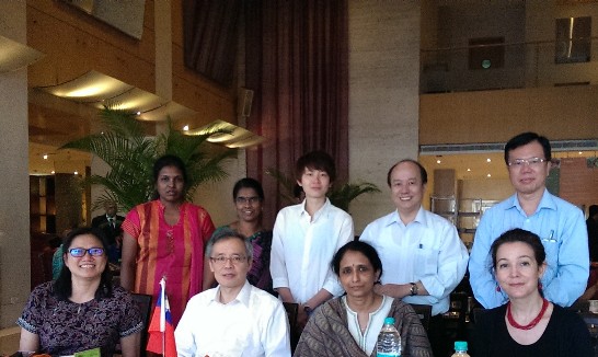 前排左一:杜秀秀主任