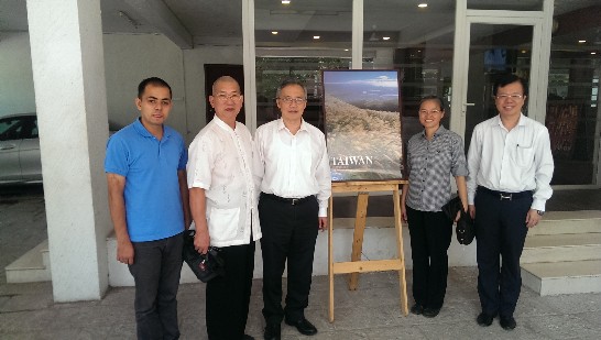 林明誠處長（中）