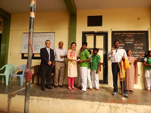 林明誠處長夫婦(左1,3)；Dr. Alagu Ramasamy (左2)