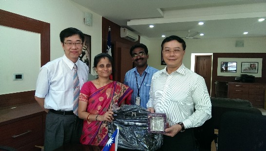 李朝成處長(右)