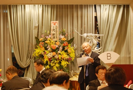 １２月４日、台北駐日経済文化代表処の郭仲熙・駐日副代表（写真）は、「一般社団法人亜東親善協会」の理監事研修会で、中華民国（台湾）総統選挙ならびに台日交流の現状をテーマに講演した。この中で郭・駐日副代表は、「台日間は自由、民主主義、法治といった価値観を共有しており、それが共通の資産となっている。総統選挙（２０１６年１月１６日に投開票）後も良好な台日関係は変わることはない。引き続き台湾のことを応援してほしい」と述べた。