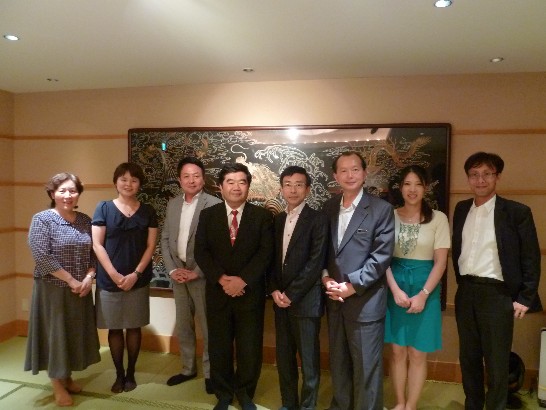 株式会社九電工総務部山口浩二部長（左三）