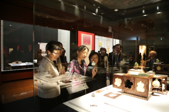 李淑珍・名誉団長行政院院長夫人が九州国立博物館「台北 国立故宮博物院―神品至宝―」特別展を参観した
