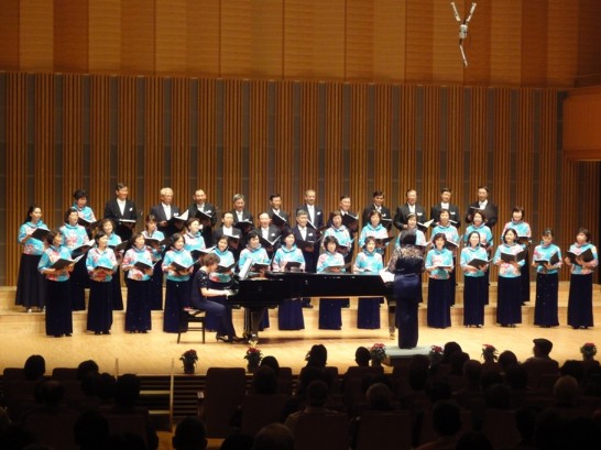 高雄新光合唱團表演情形