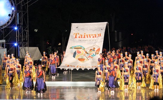 我團體於大通公園8丁目晚會會場表演情形二