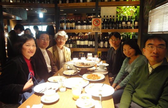 陳處長夫婦與陳會長、北海道大學客座教授蘇義淵、北海道大學助教翁御棋夫婦同桌餐敘