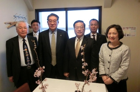 陳處長夫婦及新日高商公會會澤實等人午餐敘