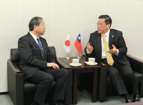 陳處長與荒川副知事座談