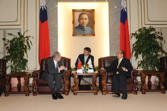 「北海道商工会議所連合会」の名誉会頭伊藤義郎氏が立法院王院長を表敬訪問