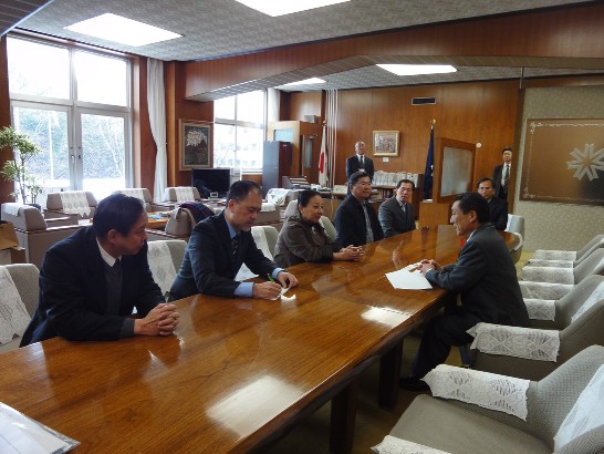 嘉義縣 張花冠知事一行北海道議会喜多議長へ表敬訪問