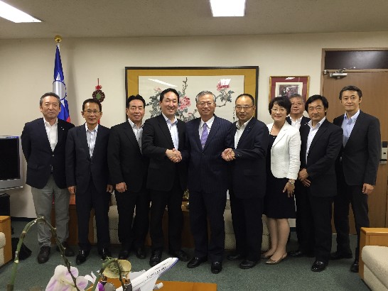 蔡處長與三重縣議會日台友好議員連盟幹部合影