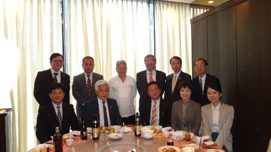 蔡處長與芦屋市日台友好議員連盟會長長野良三等2013.11.12-2