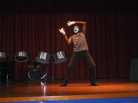 克國學生文化表演片段。