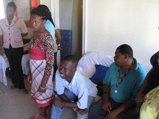 Ade’s Home身心障礙院童歡迎本館同仁與國合之友會代表到訪。