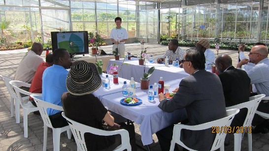 新農場計畫經理薛烜坪簡報業務進展