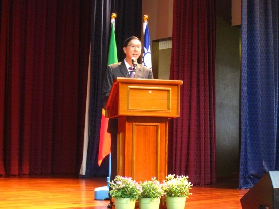 曹大使期勉受獎學生努力向學並存好心、說好話及做好事。