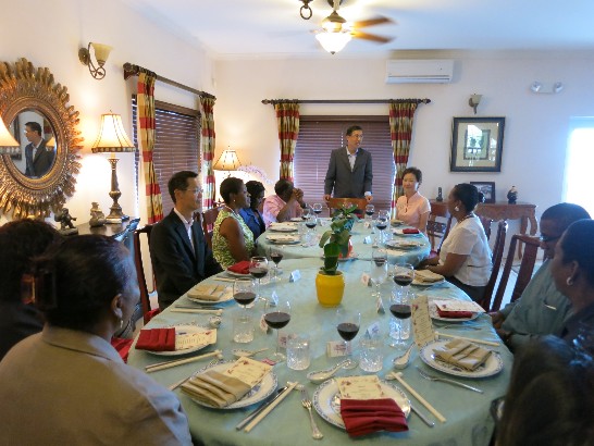 曹大使致詞歡迎內閣秘書長Joseph Edmeade及各部會次長。