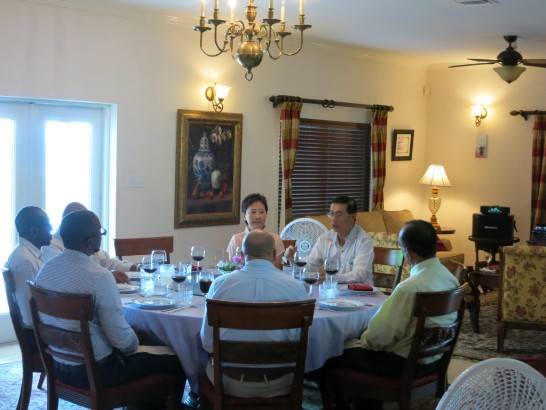 曹大使期盼未來在克國工商總會Damion Hobson會長帶領下續與駐館建立緊密之商務夥伴關係。