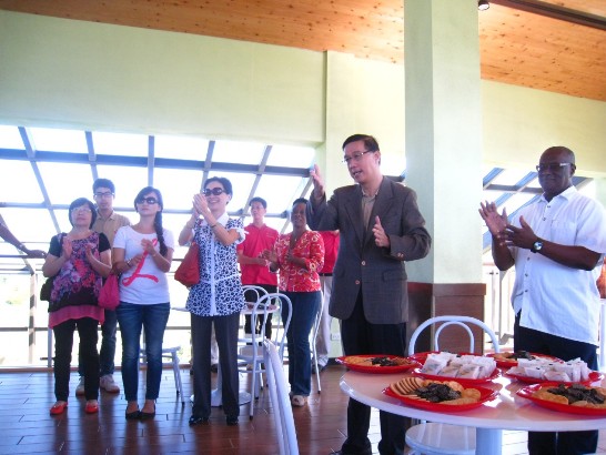 曹大使致詞期許YELO冰品店開創業績，將將臺灣產品行銷加勒比海