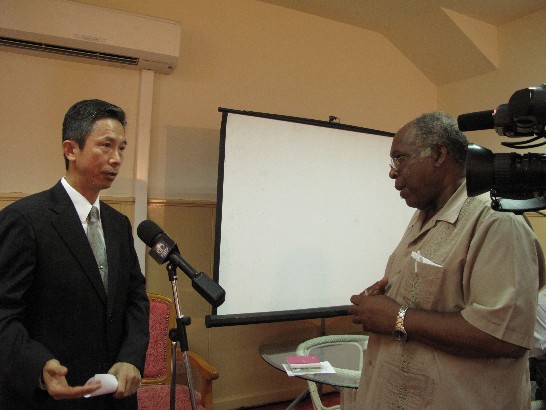 聖露西亞新聞局長Denys Springer專訪周台竹大使