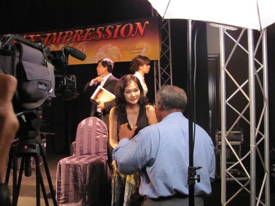 圓滿樂團團長黃月玲接受電視臺專訪