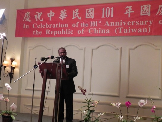 包提斯外長致詞