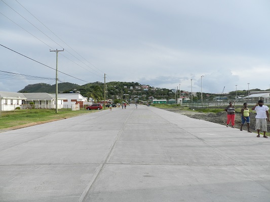 布魯斯維(Bruceville)社區聯外道路一景