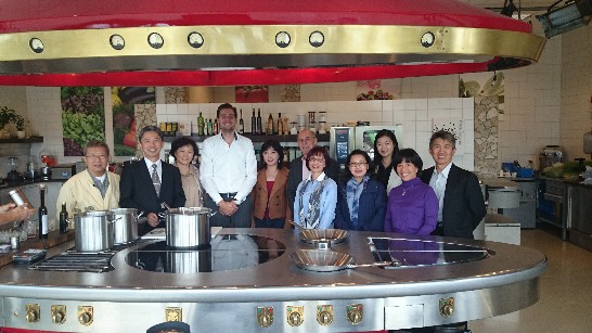 周大使偕同來荷出席雙邊會議之行政院農業委員會國際處陳處長建斌等一行參訪荷蘭Koppert Cress公司，該公司經營溫室培養高品質特殊可食用植物出口全球