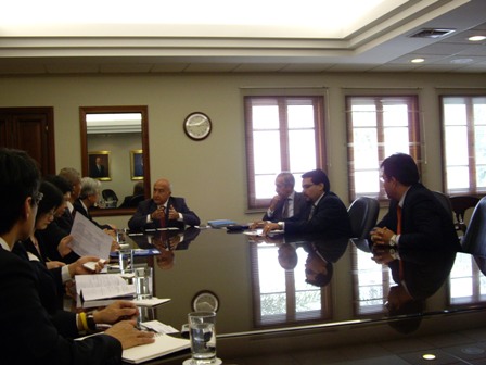 Eric Chiang, subdirector general de la Junta del Comercio Exterior de Taiwan, visita al Sr. Alberto German Ego-Aguirre,primer vice presidente de la Camara de Comercio de Lima y al Sr. Luis Torres, director general del Comercio Exterior,Viceministerio de Comercio Exterior, Peru. 