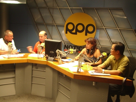朱組長盛鴻參加秘魯RPP廣播電台週日「國外秘魯人」(Peruanos en el Mundo)節目現場專訪。