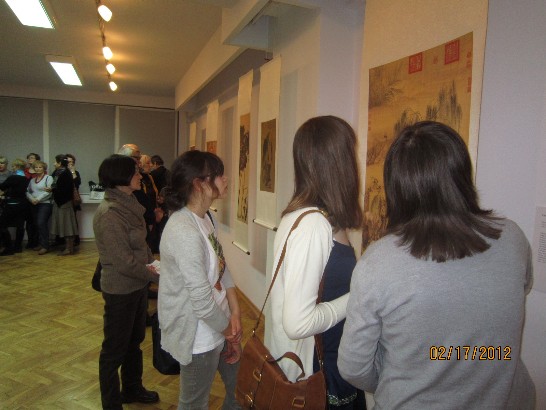故宮複製畫展在波蘭拉當市舉行