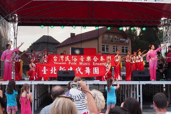 台灣民俗音樂合奏團在波蘭演出