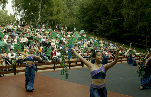 Lan Yang Dancers in Park Powsin, Warsaw