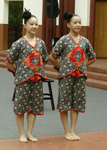 Lan Yang Dancers in Park Powsin, Warsaw