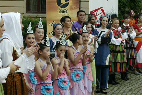 HonWa Folk Dance Troupe in Lodz 05