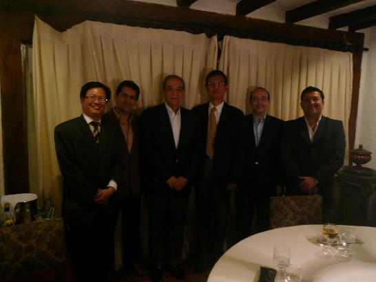 2010.06.16 Carlos Baez, Director de Prensa de Canal 4;Antonio Vierci Presidente Grupo Vierci;Embajador Lien-sheng Huang;Alejandro Peralta Vierci, Director Multimedios;Oscar Ayala, Director Periodistico Diario Ultima Hora, durante la cena