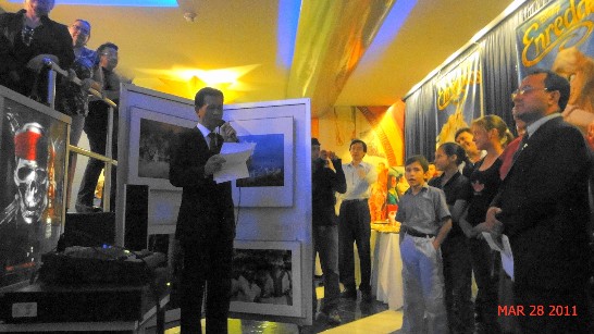 2011.03.28 Inauguracion de la muestra de cine de Taiwan en el Shopping del Sol, con numeroso publico