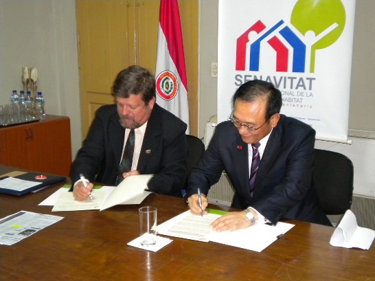 Firma del acta de proyecto prioritario de la Senavitat