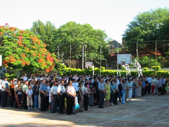 1 de enero de 2007, ceremonia de izamiento de la bandera de la Rep. de China(Taiwán), en el Colegio Chiang Kai-Shek, Paraguay