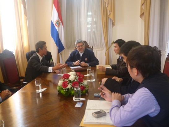 2010.05.11 與盧戈總統會談情形。