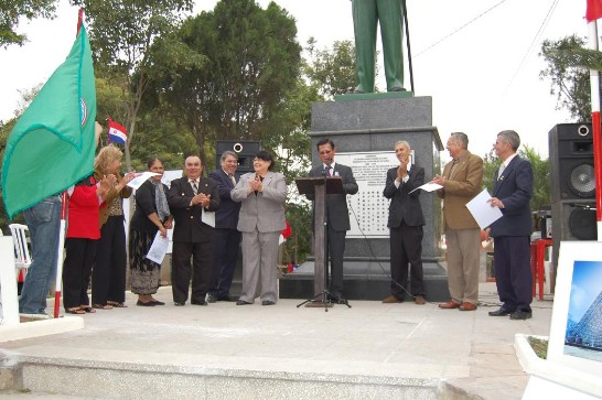 2010.07.31 黃大使夫婦參加蔣介石大道慶典