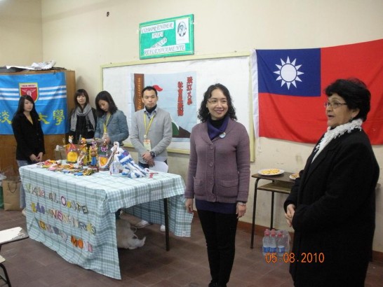 2010.08.05國際青年大使訪團於Vice Presidente. Sanchez學校進行文化交流