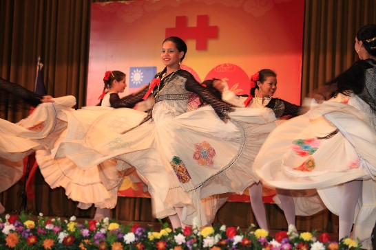 2011.10.09 巴拉圭市政府舞蹈團表演
