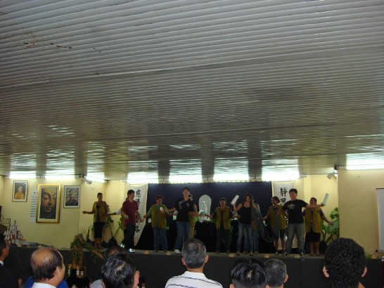 2011.01.09 環保舞表演。