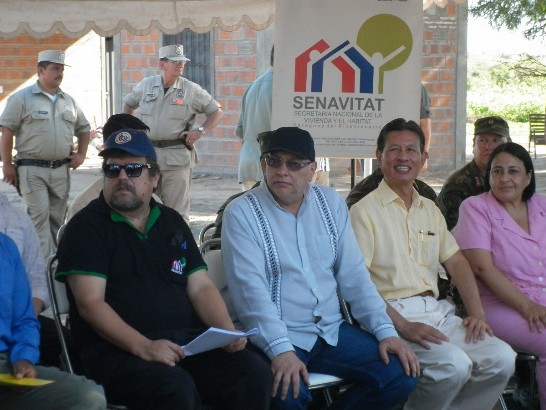 2011.01.14 駐巴拉圭黃大使應邀與盧戈總統共同主持政府日及印地安村平民住宅啟用儀式