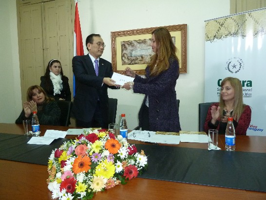  劉大使德立與芭多蘿喜部長主持合作議事錄簽署儀式