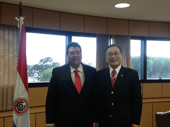 劉大使德立向巴新任國會暨參院議長維拉斯奎斯致賀