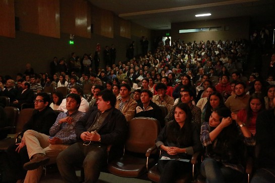 巴拉圭「國立亞松森大學」學生活動中心400個座位座無虛席