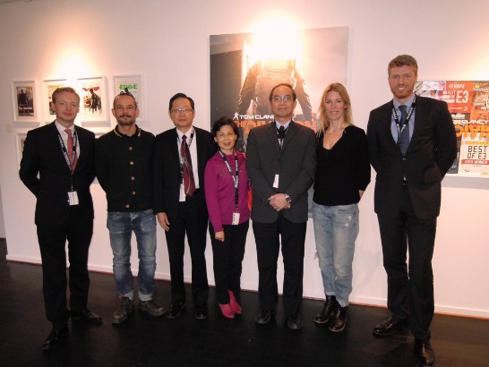 Ambassador Lee (third from left) meets Moderate Party commissioner Torbjörn Tegnhammar (first from left)and visits Massive Entertainment gaming company.